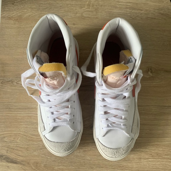 Orange Nike high top blazers size 5.5M/7W - Picture 7 of 7